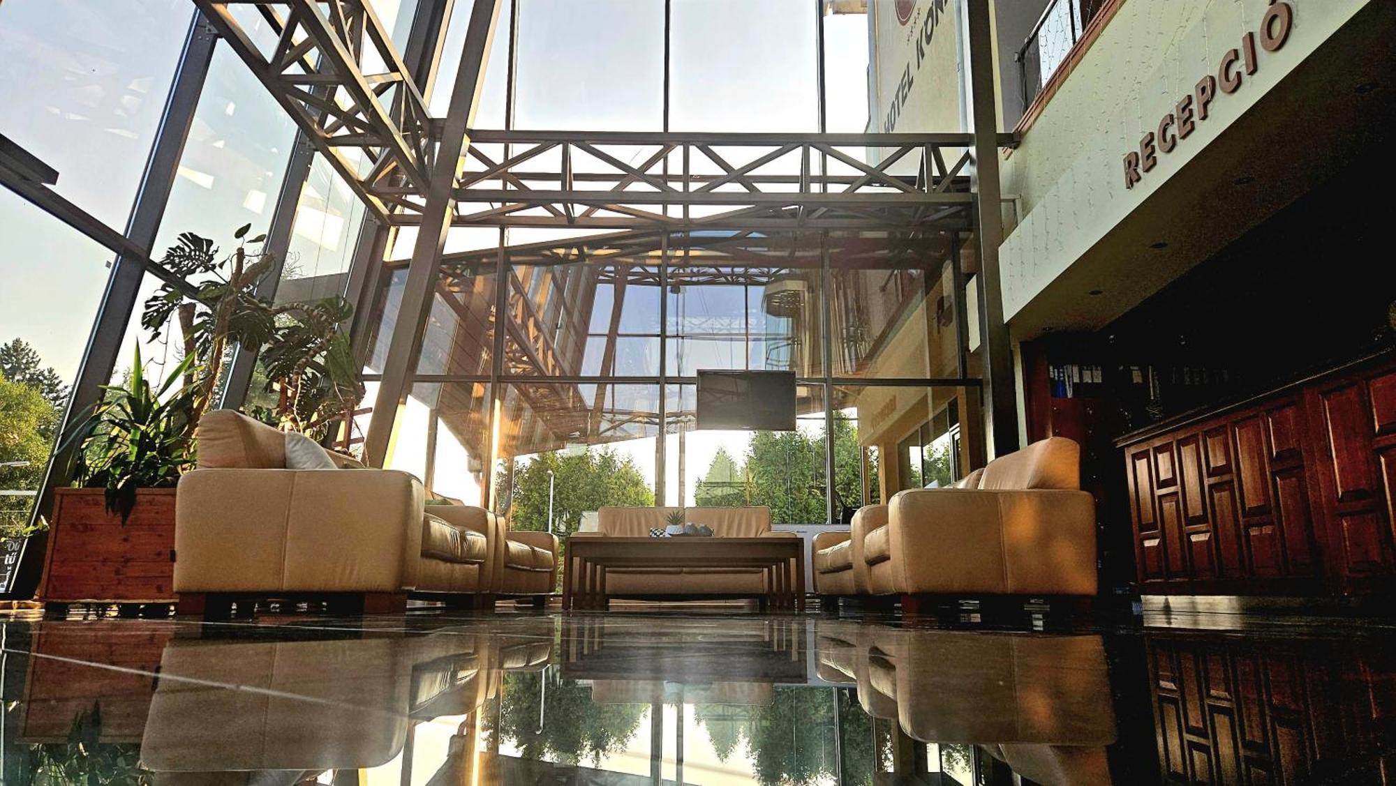 König Hotel Nagykanizsa Exteriör bild